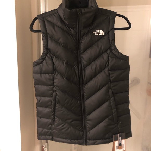 The North Face Jackets & Blazers - NWT North Face TNF black alpz 2.0 puffer vest